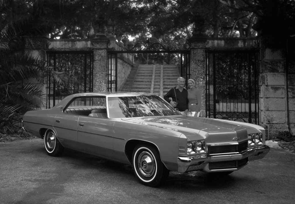 chevrolet_caprice_hardtop_sedan_1.jpg