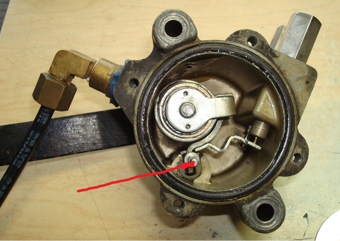Leveling valve red.jpg