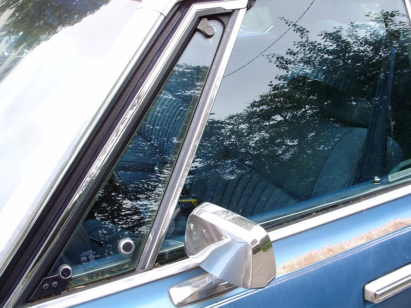 MOPAR 1974 033 [JL 78].JPG